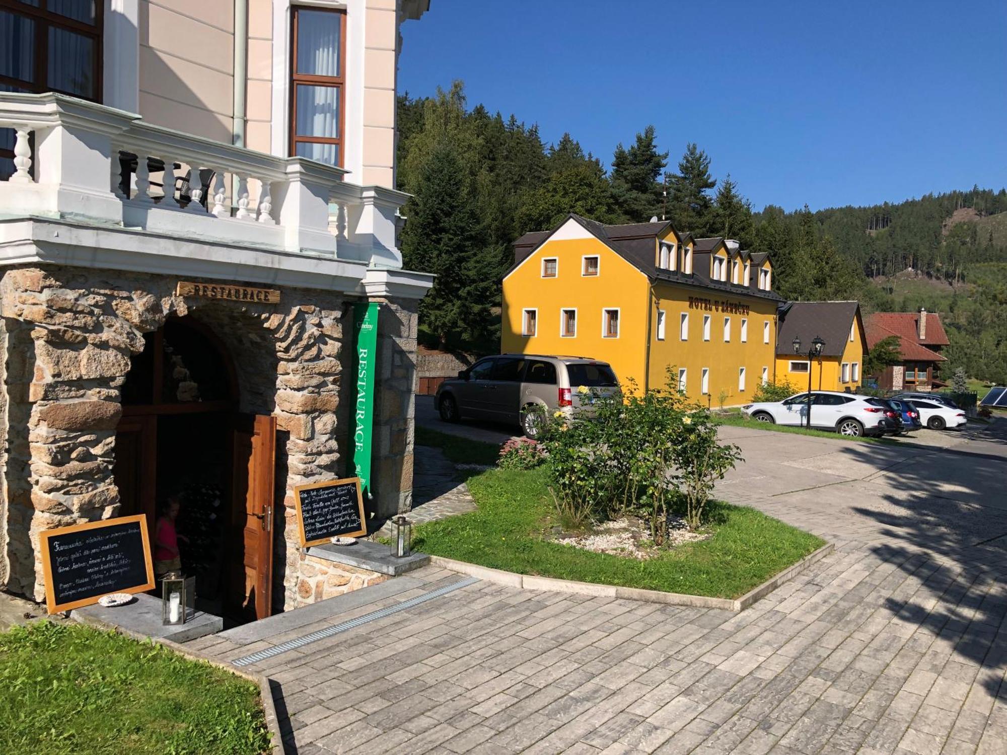 Chateau Cihelny Karlovy Vary Exteriér fotografie