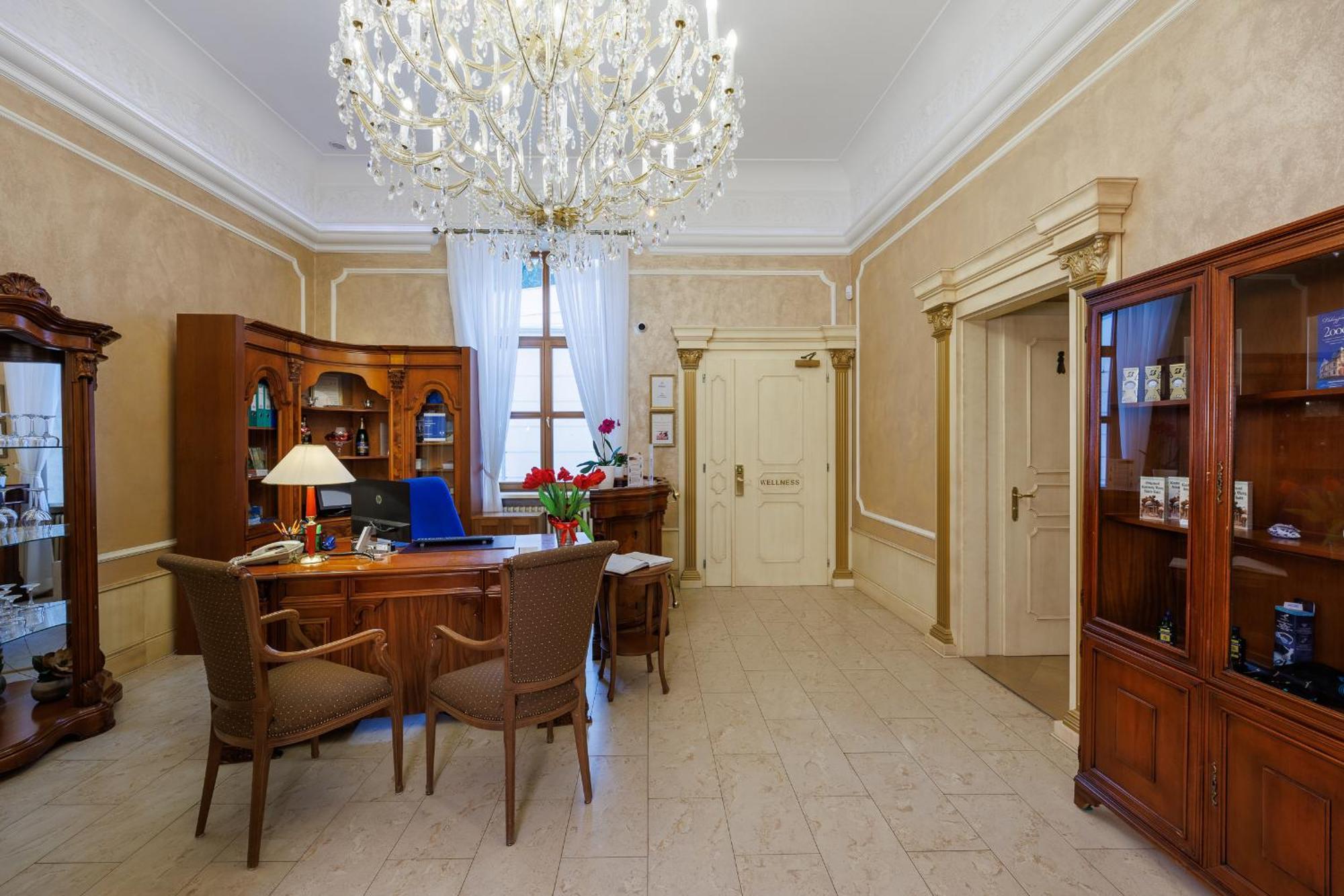 Chateau Cihelny Karlovy Vary Exteriér fotografie