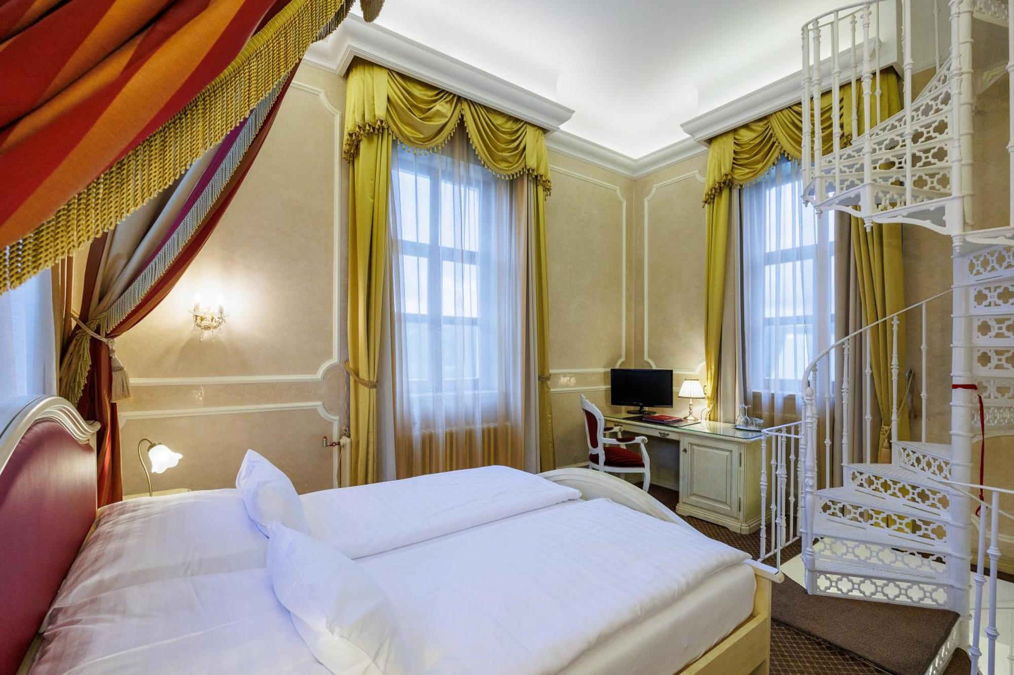 Chateau Cihelny Karlovy Vary Exteriér fotografie