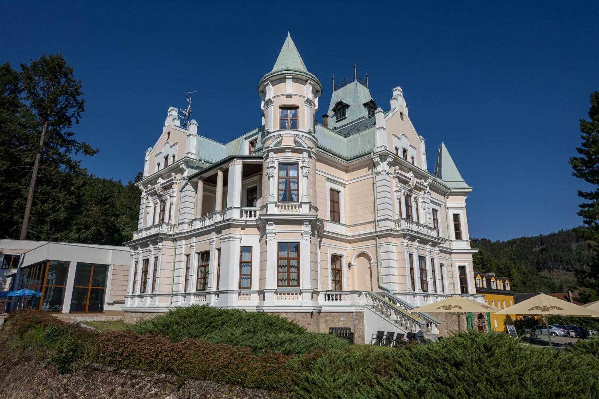 Chateau Cihelny Karlovy Vary Exteriér fotografie