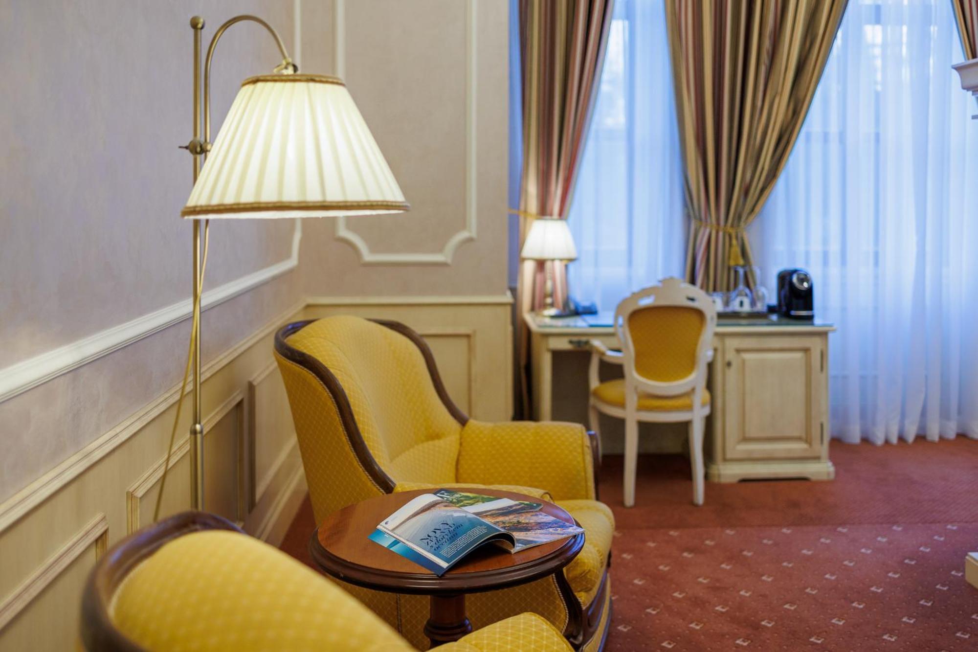 Chateau Cihelny Karlovy Vary Exteriér fotografie