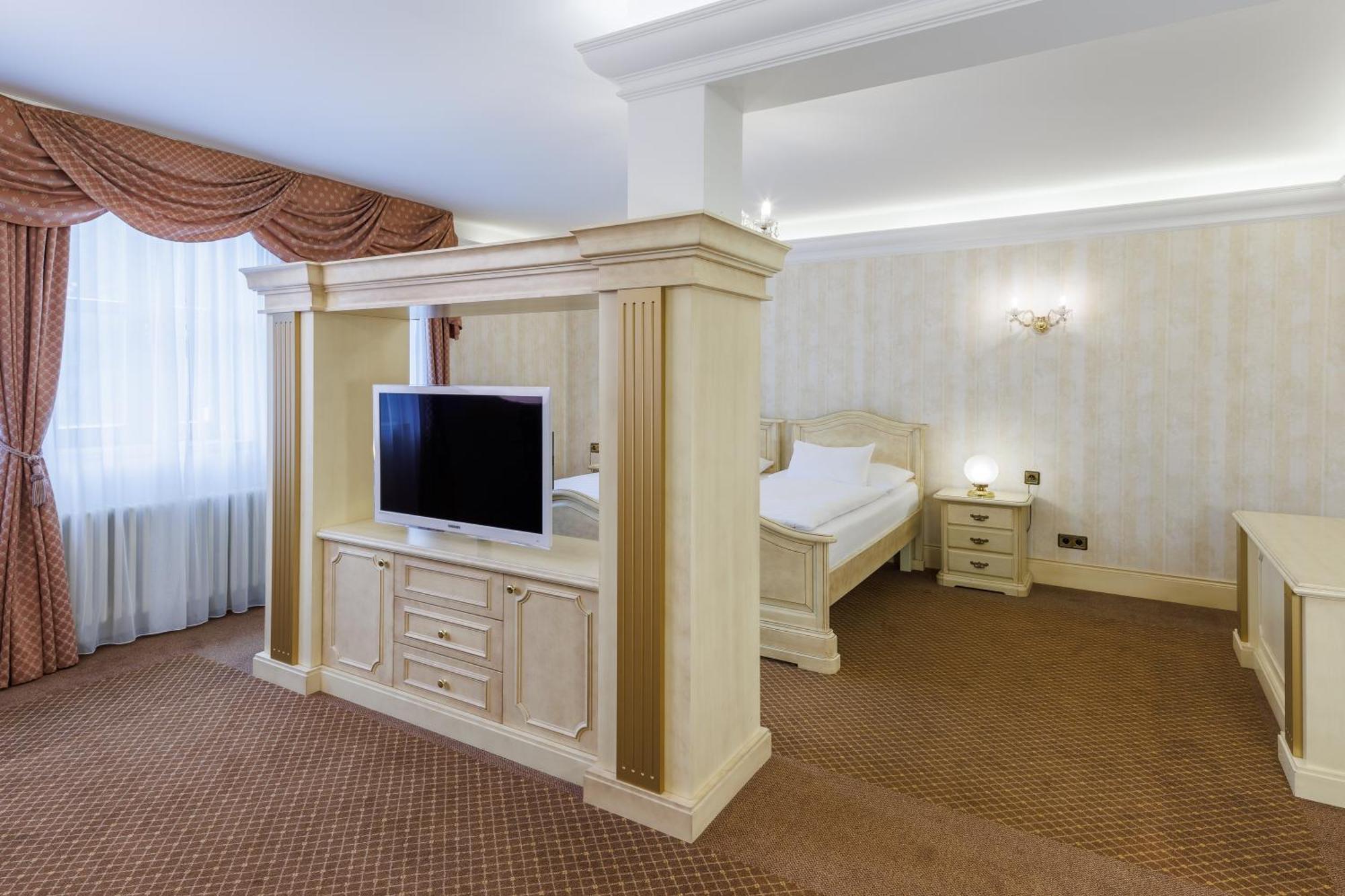 Chateau Cihelny Karlovy Vary Exteriér fotografie
